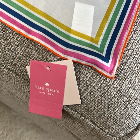 Kate Spade Flock Party Bandana - Picture 5 of 8